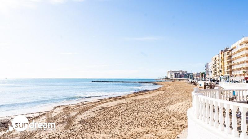 g_41718-6-18 Bungalow en venta con garaje Los Balcones Torrevieja