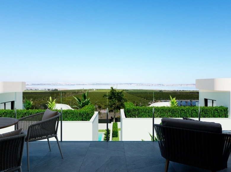 Bungalow en venta con garaje Los Balcones Torrevieja