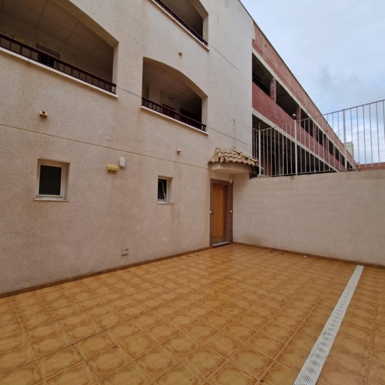 Apartamento de 2 dormitorios en venta en San Fulgencio, Costa Blanca