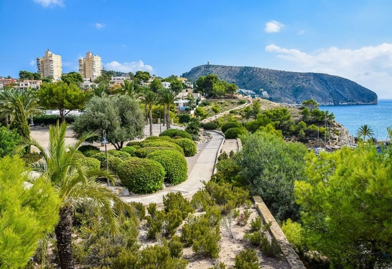 Villa de lujo obra nueva con piscina en Moraira