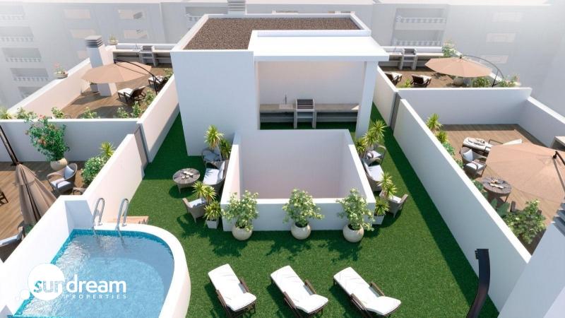 Ático moderno de 2 dormitorios con solarium privado a la venta en el centro de Torrevieja(Alicante)