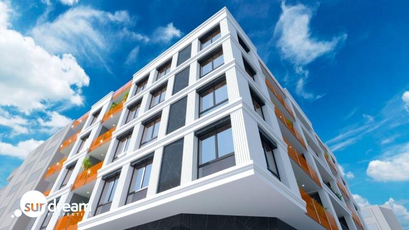 Ático moderno de 2 dormitorios con solarium privado a la venta en el centro de Torrevieja(Alicante)