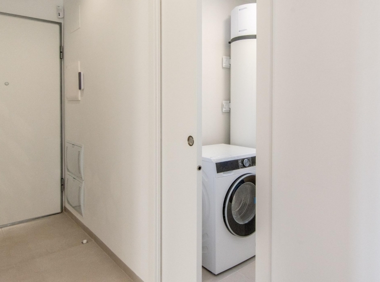 Apartamento de 2 dormitorios con vistas panorámicas al mar  a la venta en Finestrat