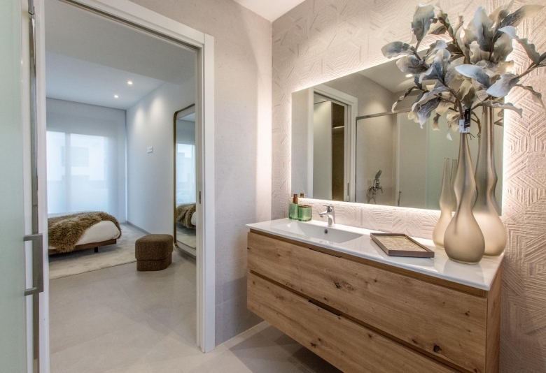 Apartamento de 2 dormitorios con vistas panorámicas al mar  a la venta en Finestrat