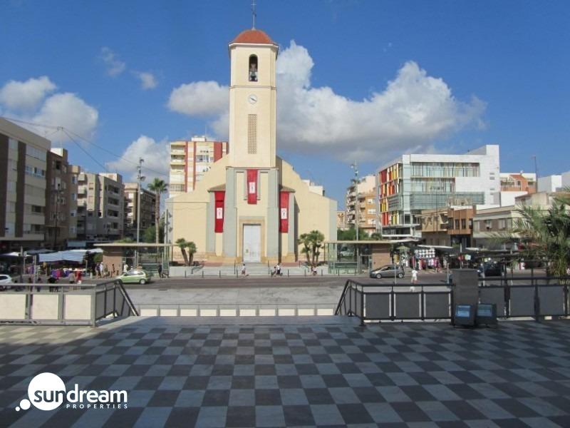 Ático en venta obra nueva con piscina en Guardamar