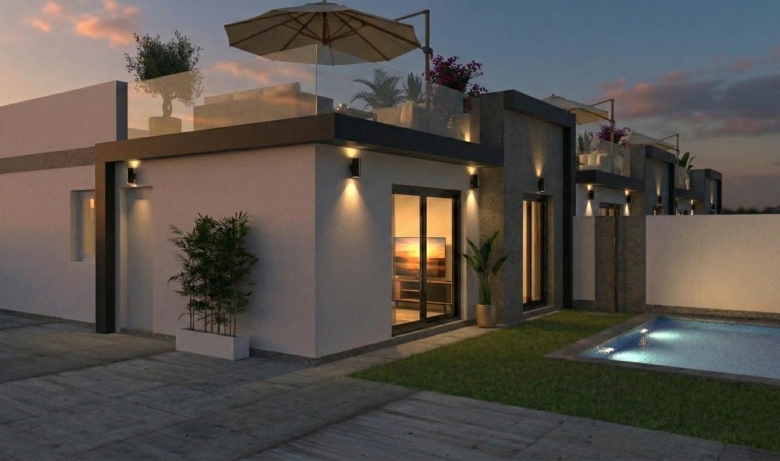 Villa de lujo de una sola planta con 3 dormitorios y piscina privada en Balsicas, Murcia