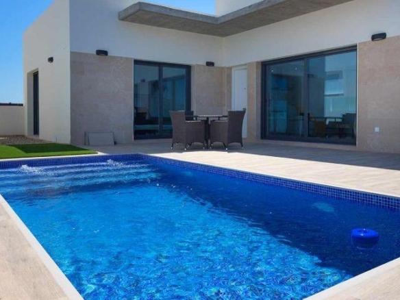 VILLAS PAREADAS DE 3 DORM.DE DISEÑO MEDITERRANEO EN DAYA NUEVA(ALICANTE)