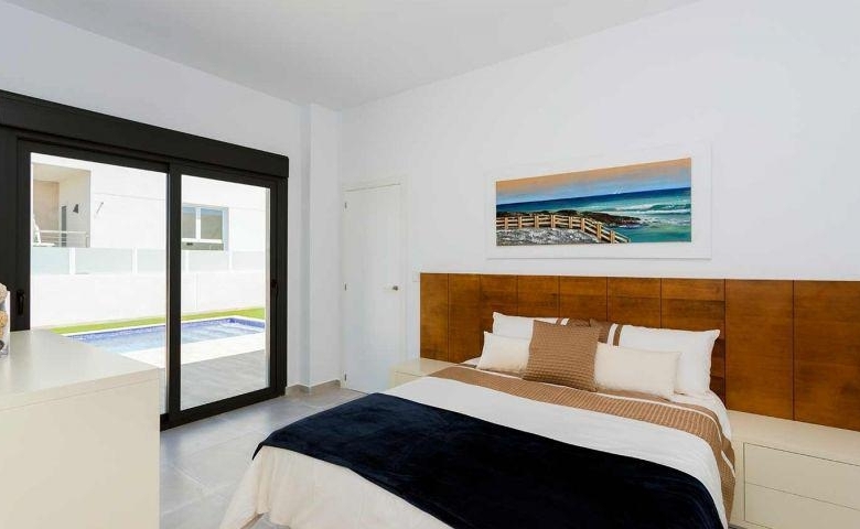 VILLAS PAREADAS DE 3 DORM.DE DISEÑO MEDITERRANEO EN DAYA NUEVA(ALICANTE)