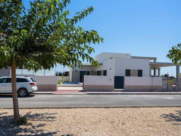 VILLAS PAREADAS DE 3 DORM.DE DISEÑO MEDITERRANEO EN DAYA NUEVA(ALICANTE)