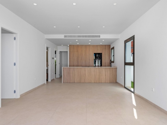 Villa pareada de 3 dormitorios con piscina privada y solarium a la venta en San Javier