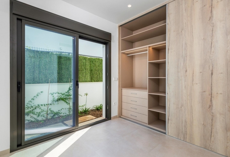 Villa en venta obra nueva con piscina en San Javier