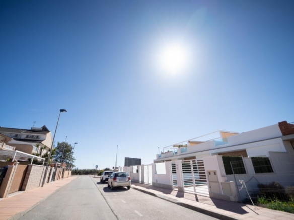 Chalet adosado de obra nueva en venta en San Javier