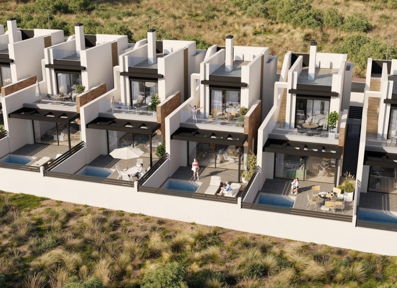 Villa de 3 dormitorios con piscina privada a la venta en Torrevieja