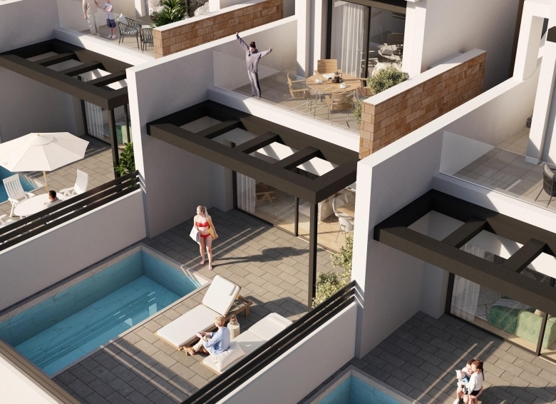 Villa de 3 dormitorios con piscina privada a la venta en Torrevieja
