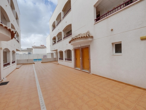 Piso en venta obra nueva con piscina en San Fulgencio