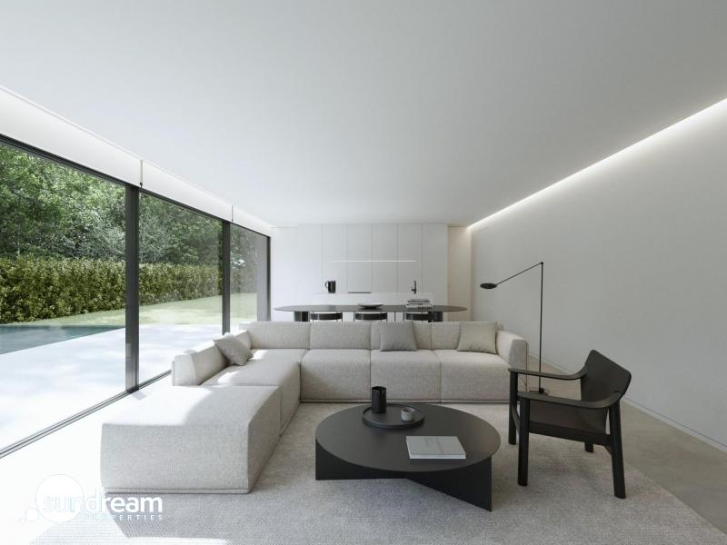 Villa moderna de nueva construcción en una sola planta con 3 dormitorios y piscina privada en Benidorm