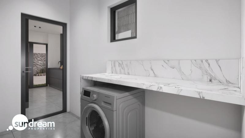 Villa independiente de nueva construcción con 4 dormitorios y piscina privada en Los Montesinos(Alicante)