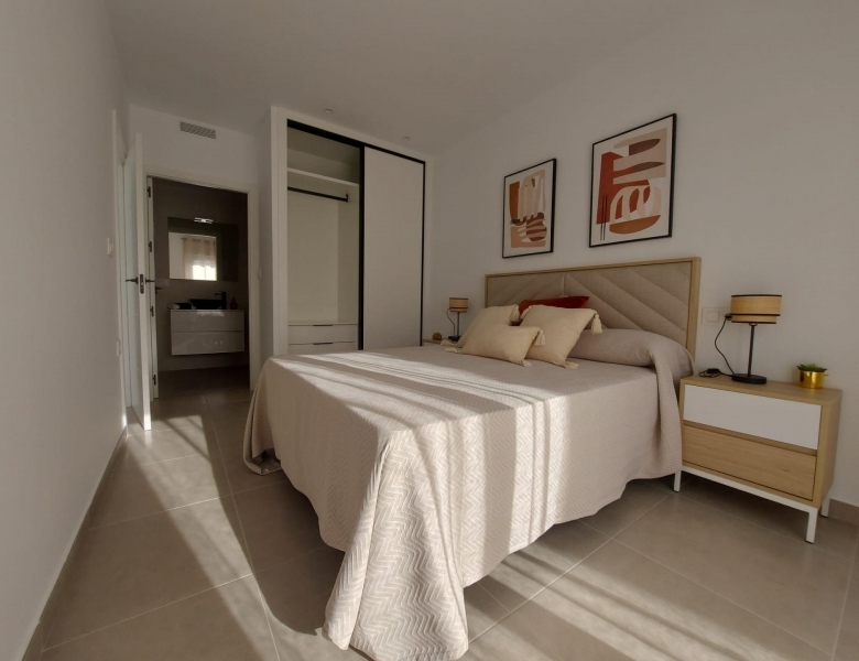 VILLA DE 3 DORMITORIOS  EN UNA PLANTA DE NUEVA CONSTRUCCIÓN EN TORREPACHECO