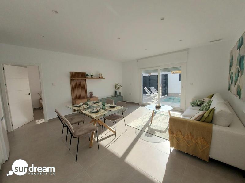 VILLA DE 3 DORMITORIOS  EN UNA PLANTA DE NUEVA CONSTRUCCIÓN EN TORREPACHECO