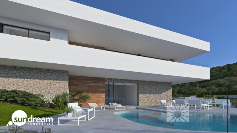 Exclusiva villa de lujo con 3 dormitorios, piscina privada y estupendas vistas al mar en Benitachell(Alicante)