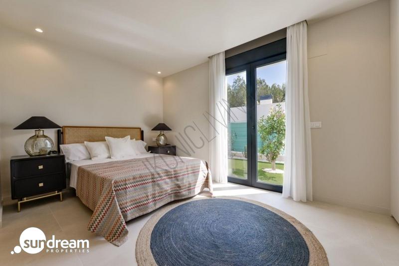 g_42653-13-15 Villa en venta obra nueva con piscina en Finestrat