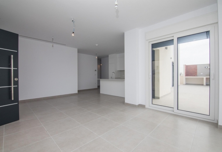 VILLA INDEPENDIENTE DE 3 DORM. DE NUEVA CONSTRUCCIÓN EN POLOP.