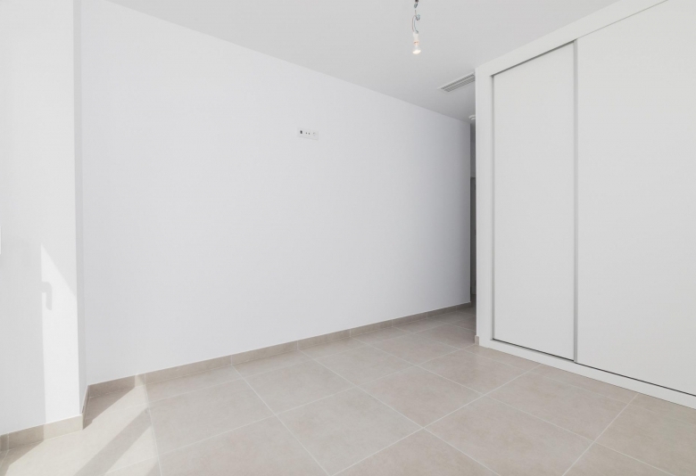 VILLA INDEPENDIENTE DE 3 DORM. DE NUEVA CONSTRUCCIÓN EN POLOP.