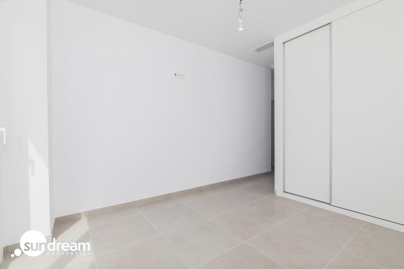VILLA INDEPENDIENTE DE 3 DORM. DE NUEVA CONSTRUCCIÓN EN POLOP.