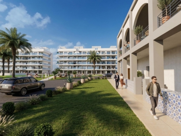 Moderno ático de nueva construcción con 3 dormitorios completamente amueblado en Guardamar