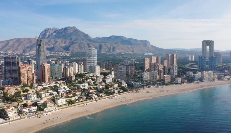 APARTAMENTO DE NUEVA CONSTRUCCIÓN DE 2 DORM EN PLAYA PONIENTE DE BENIDORM!!!
