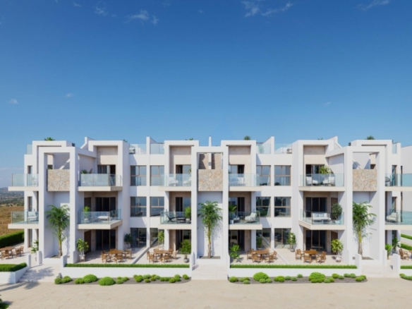 Apartamento de nueva construcción con 2 dormitorios en La Serena Golf a 300m. de la playa.