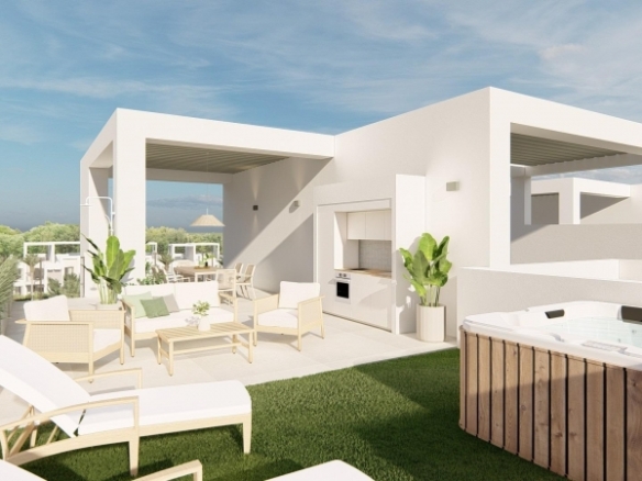 Ático de nueva construcción con 2 dormitorios y solarium privado cerca de la playa a la venta en La Serena Golf-Los Alcázares