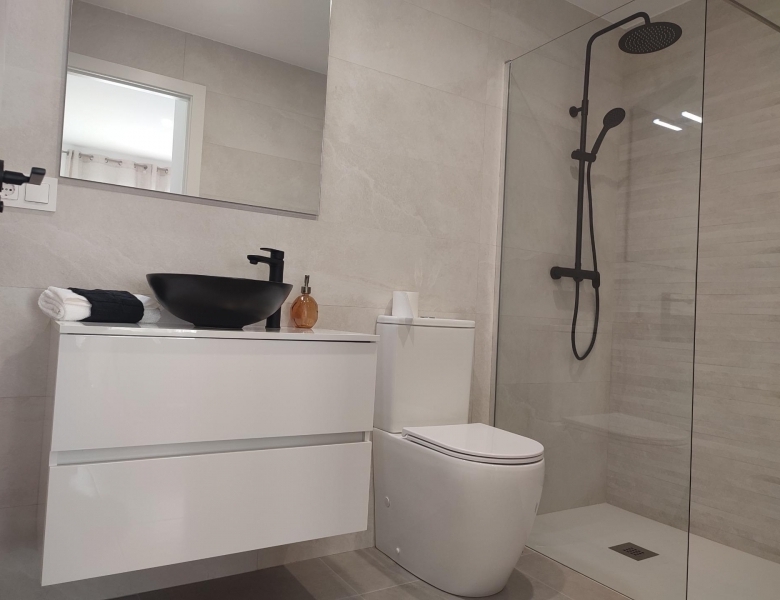 Villa de una sola planta con 3 dormitorios con piscina privada a la venta en Balsicas(Murcia)