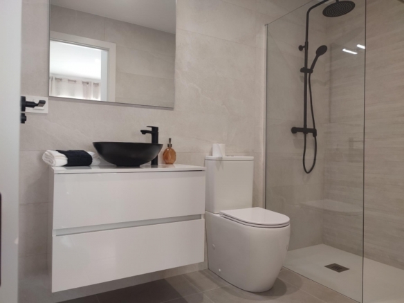 Villa de una sola planta con 3 dormitorios con piscina privada a la venta en Balsicas(Murcia)