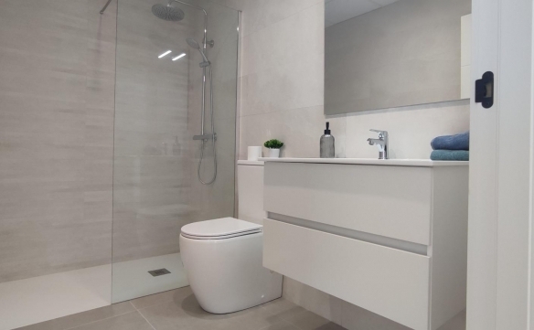 Villa de una sola planta con 3 dormitorios con piscina privada a la venta en Balsicas(Murcia)