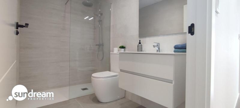 Villa de una sola planta con 3 dormitorios con piscina privada a la venta en Balsicas(Murcia)