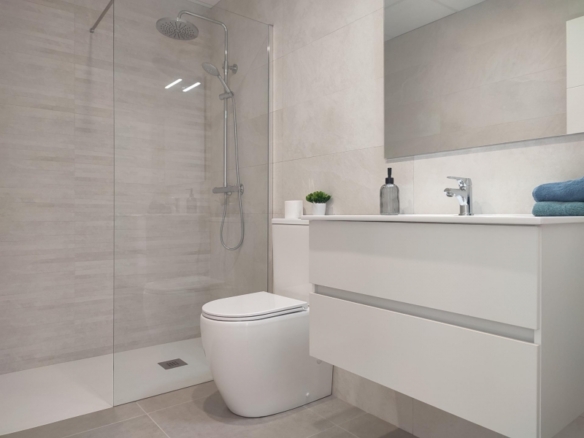 Villa de una sola planta con 3 dormitorios con piscina privada a la venta en Balsicas(Murcia)