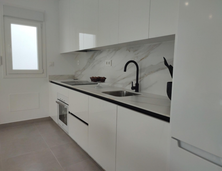 Villa de una sola planta con 3 dormitorios con piscina privada a la venta en Balsicas(Murcia)