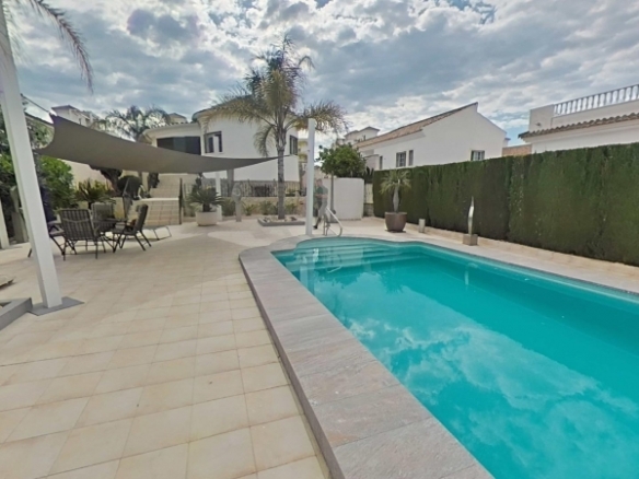 Villa en El Oasis, San Fulgencio – espacio, tranquilidad y versatilidad en la Costa Blanca