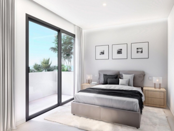 Bungalow de planta baja con 2 dormitorios y piscina privada a la venta en San Pedro del Pinatar