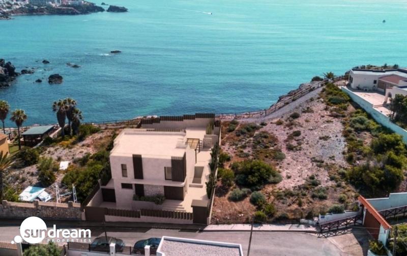 Exclusiva villa de lujo en primera línea de mar a la venta en  Cabo de Palos