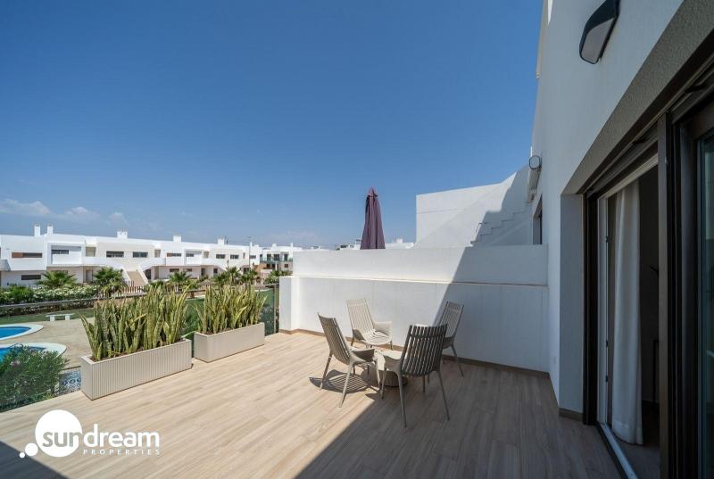 g_43071-6-5 Bungalow de planta alta con 2 dormitorios y solarium privado en Vistabella Golf(Orihuela)