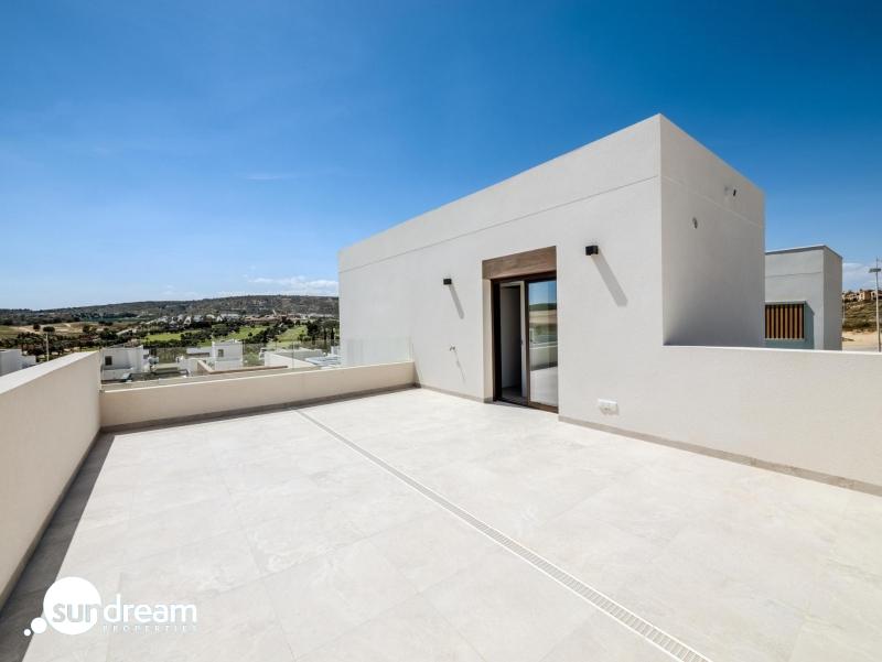 g_43074-18-4 Exclusiva villa con 3 dormitorios y piscina privada en La Finca Golf & Spa Resort de Algorfa
