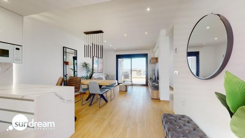 Bungalow de planta baja con 2 dormitorios y 2 amplias terrazas en Los Balcones(Torrevieja)