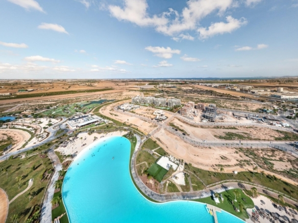 Ático de 3 dormitorios con solarium privado y jacuzzi en el Santa Rosalia Lake – Murcia
