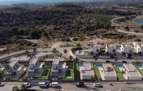 Villa de dos plantas con 3 dormitorios con vistas panorámicas en venta en Balcón de Finestrat