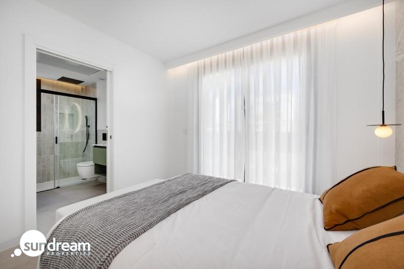 g_43174-5-26 Villa adosada de 3 dormitorios con piscina privada y vistas al mar en venta en Mutxamel(Alicante)