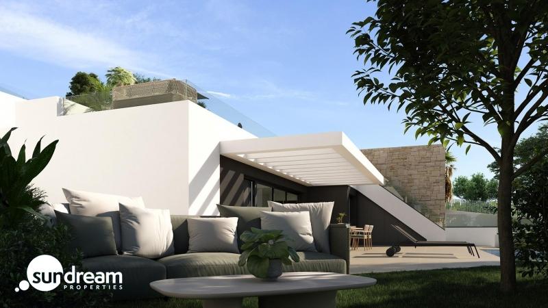 Villa adosada de 3 dormitorios con piscina privada y vistas al mar en venta en Mutxamel(Alicante)