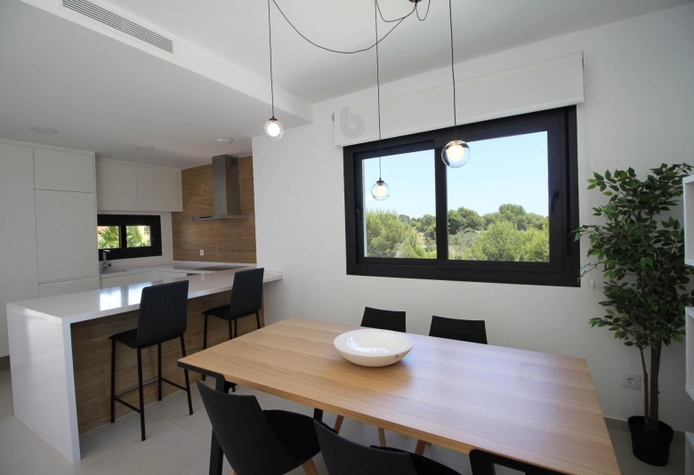 LO ROMERO GOLF, MAGNÍFICOS APARTAMENTOS EN PRIMERA LÍNEA 3 DORMITORIOS 2 BAÑOS