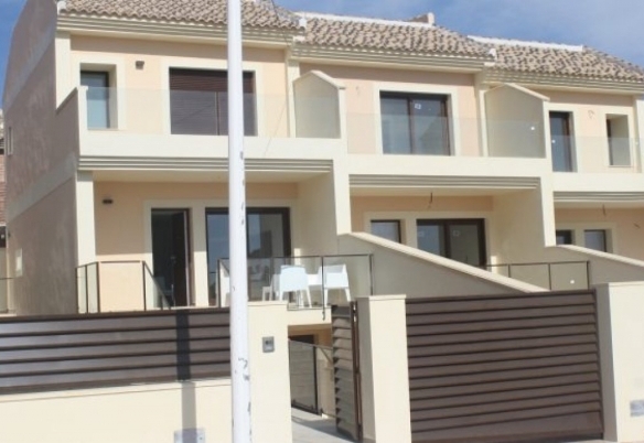 Bonito Adosado en Los Altos, Torrevieja.